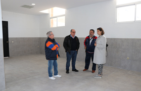 El departament de Manteniment millora tres locals socials del barri de Baladre