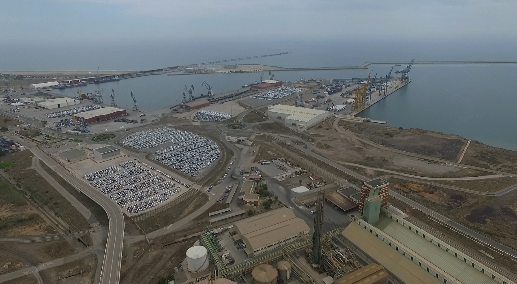 La Policia Local realitza un simulacre a la platja d’Almardà