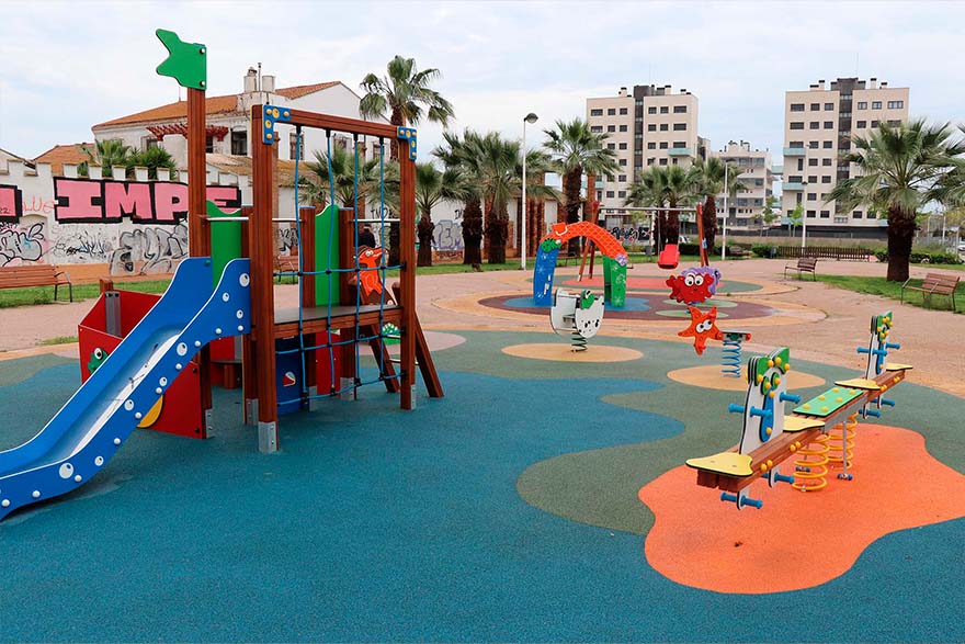 El Ayuntamiento de Sagunto invierte 226.028 euros en mejorar y renovar la equipación de los parques infantiles para los más pequeños