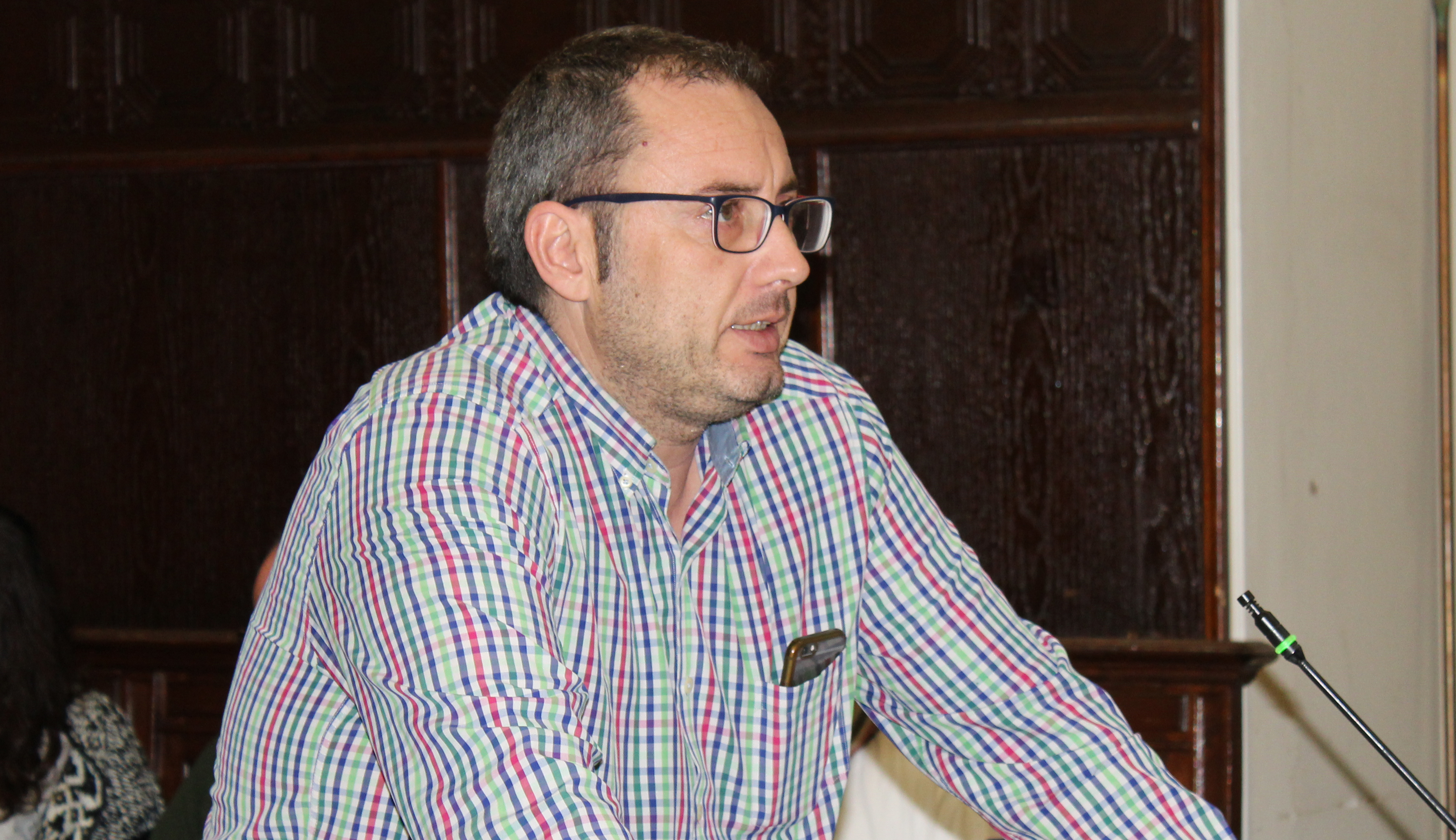 El ple aprova una modificació en les quotes de servei i consum de l'aigua per a 2017