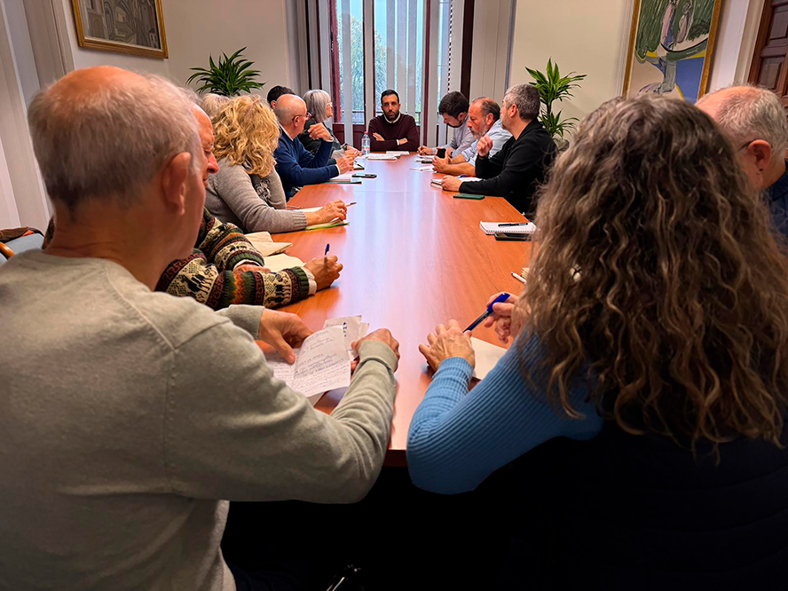 La Comisión de Playas solicitará a la Demarcación de Costas actuaciones complementarias al proyecto de regeneración de las playas del norte