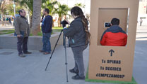 El equipo de Sagunt Reviu instala un Videomatón en la plaza Cronista Chabret para que los ciudadanos aporten propuestas