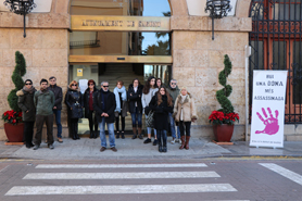 Sagunt guarda un minut de silenci pel presumpte assassinat masclista ocorregut a Cantàbria