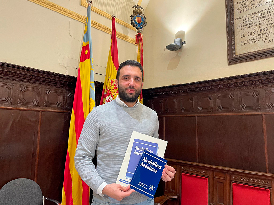 L'alcalde es reunix amb una representació de la delegació d'Alcohòlics Anònims en el municipi