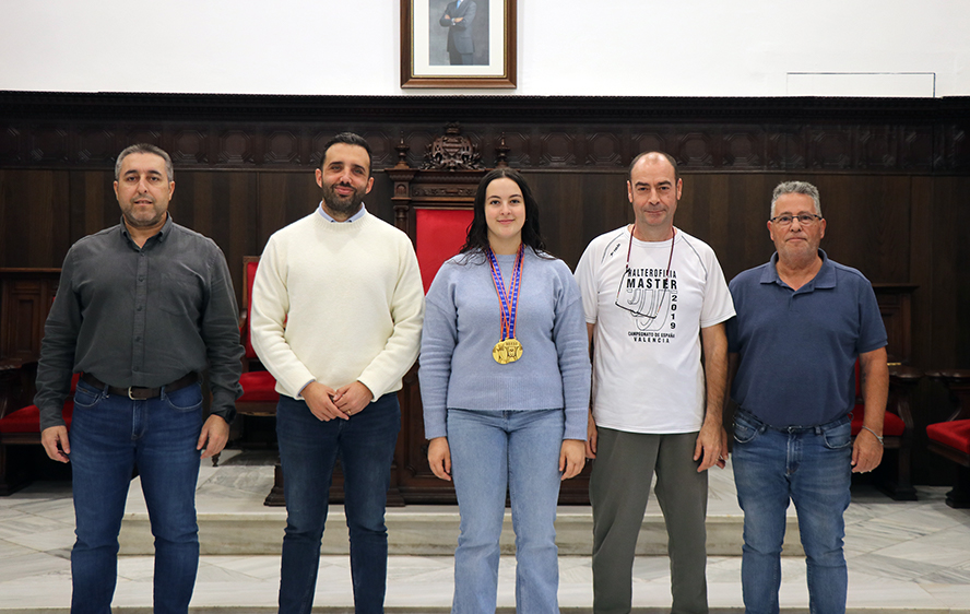El Consistori felicita Alicia Munuera pel seu títol de campiona d'Espanya d'halterofília Sub-15