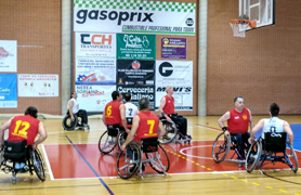 El pavelló José Veral ha acollit el torneig triangular de bàsquet adaptat