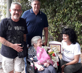 Sagunt homenatja una saguntina centenària