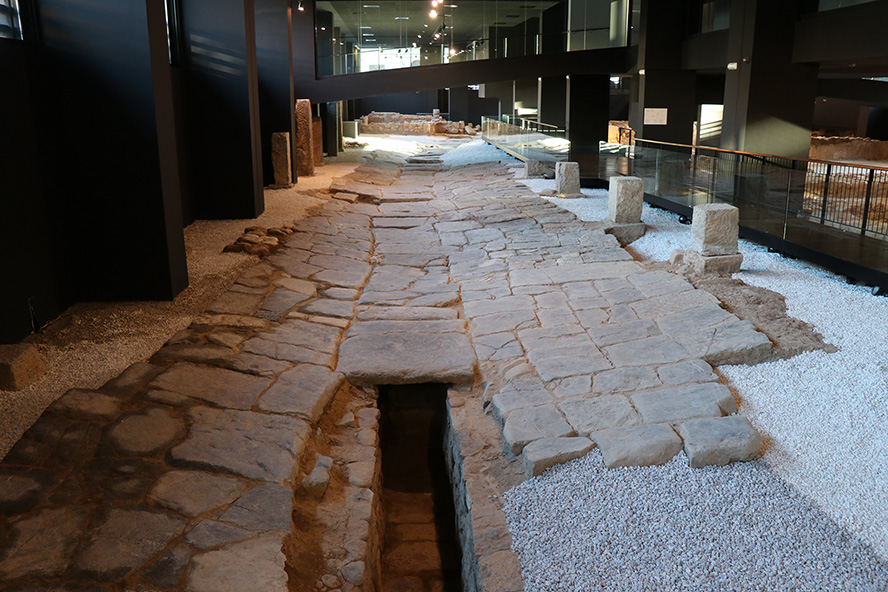 El Ayuntamiento de Sagunto impulsa un espacio inmersivo en la Via del Pòrtic para modernizar la experiencia turística