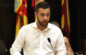 El Ple aprova estudiar el canvi de l'ordenança de retirada de vehicles de la via pública