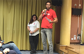 La médica Leticia Cabo contó ayer en el Centro Cívico su experiencia salvando refugiados en el Mediterráneo