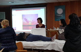 El projecte T’Acompanyem crea el curs Servicio de Ayuda a Domicilio