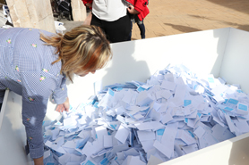 Catalina Navarro guanya el cotxe híbrid del sorteig de la campanya de Nadal 