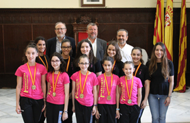 L'Ajuntament de Sagunt rep els equips del Club Gimnàstica Rítmica Morvedre