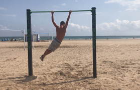 La platja del Port de Sagunt té el seu propi parc de cal·listènia