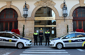 La Policía Local presenta los dos nuevos vehículos de su flota 