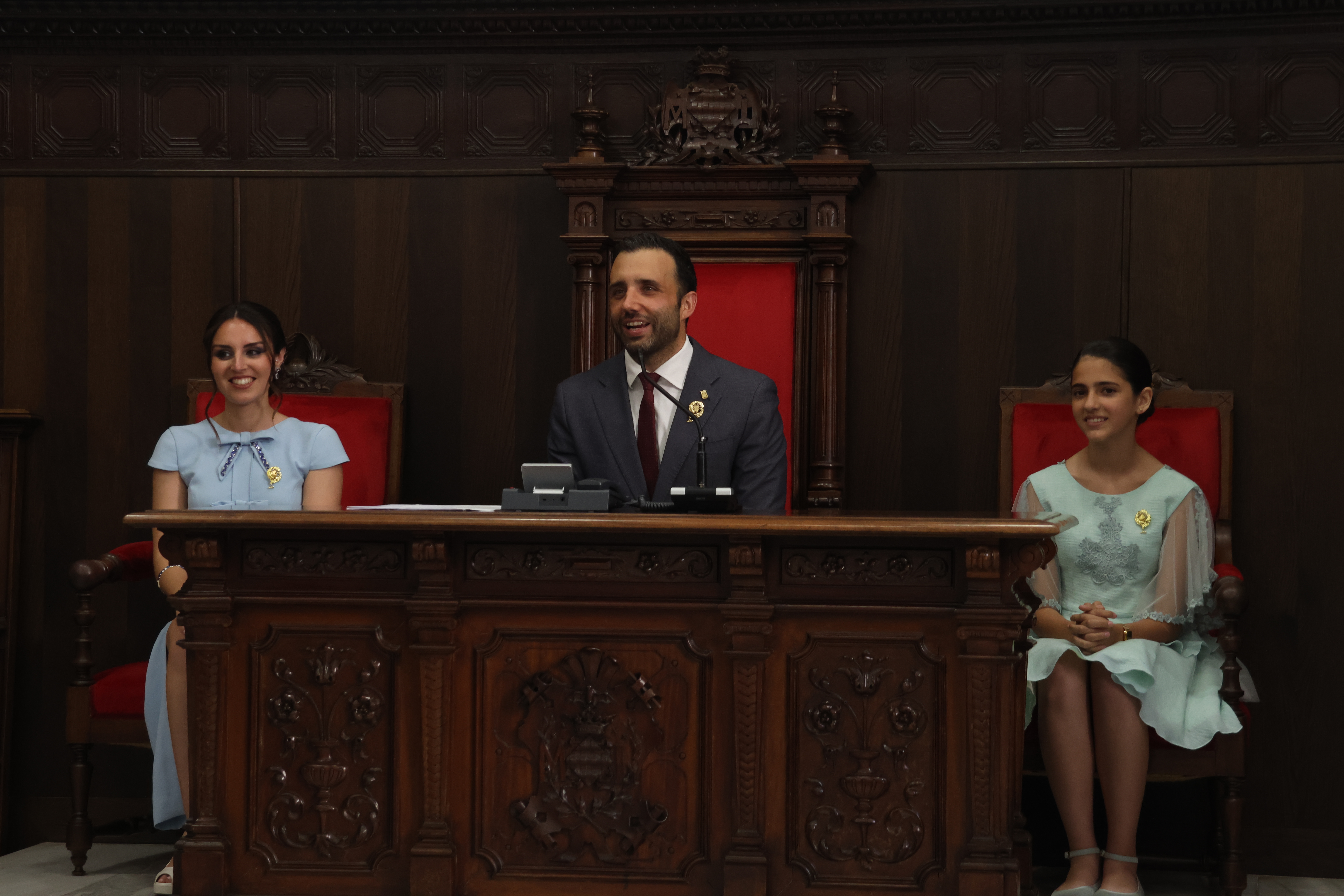 L'alcalde comunica l'elecció de les noves Falleres Majors del Camp de Morvedre per a l'exercici 2026-2027