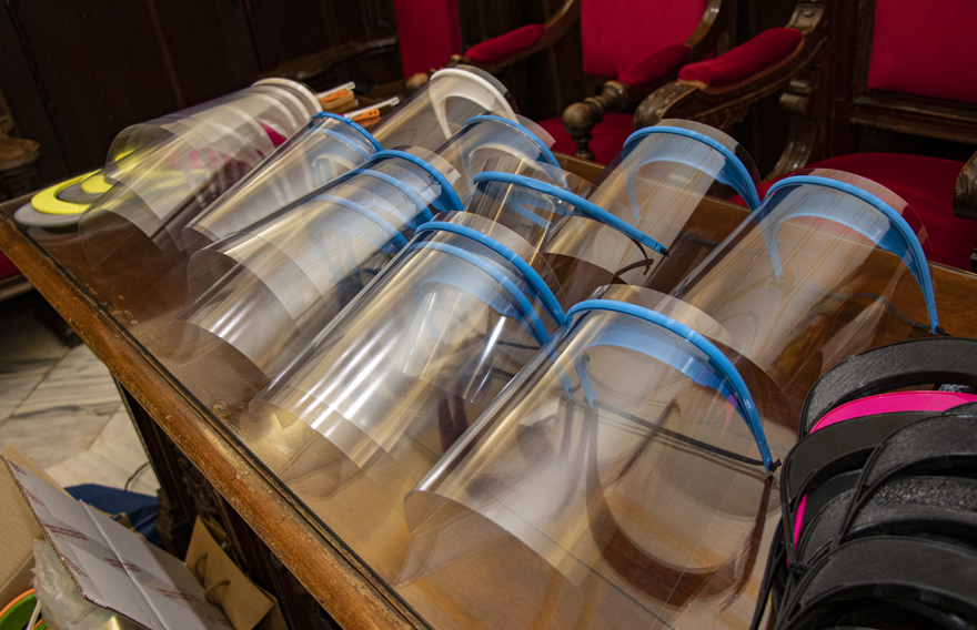 La Generalitat Valenciana envia a Sagunt material sanitari compost per màscares, guants i gel desinfectant